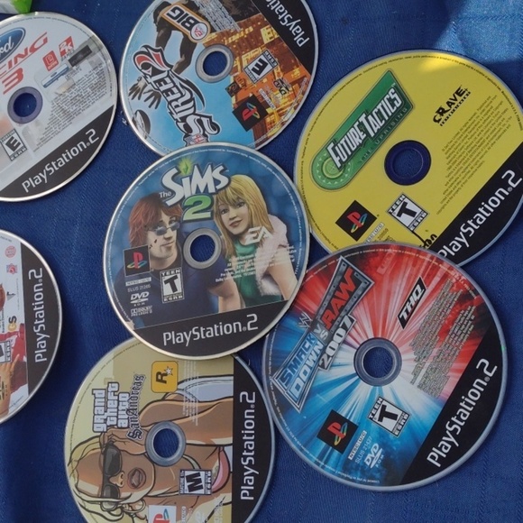 Video Games - Picture 2 of 4